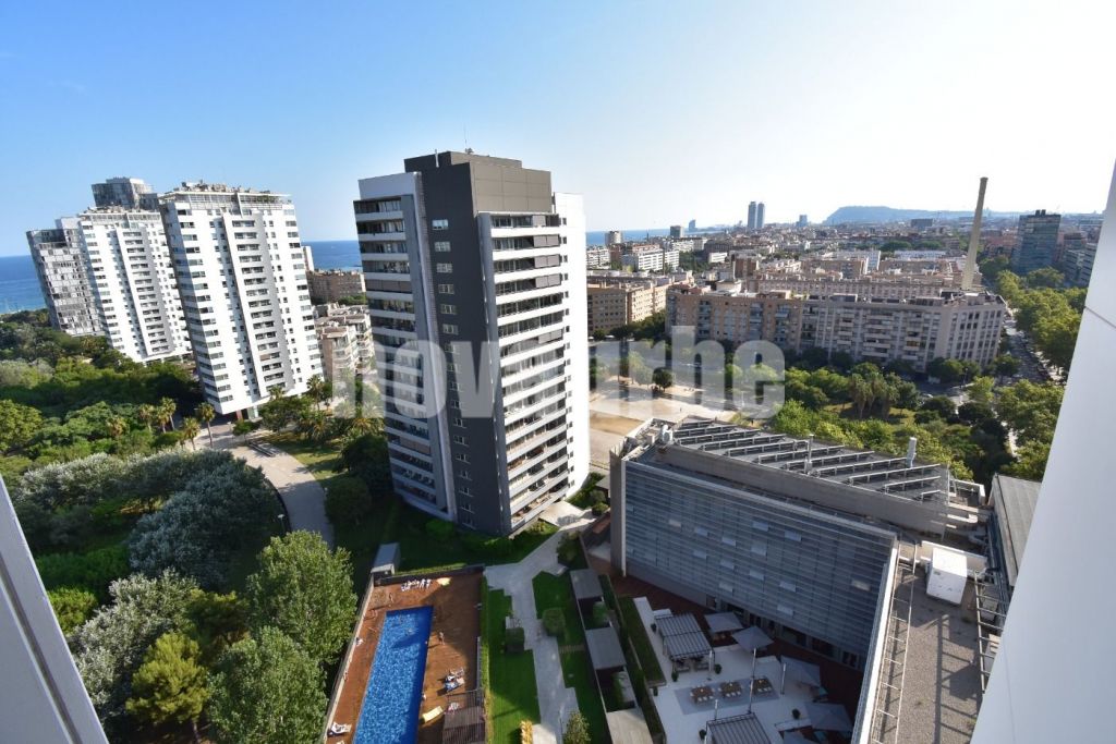 96 sqm flat with pool, views and terrace for sale in Diagonal Mar/Front Marítim del Poblenou, Barcelona