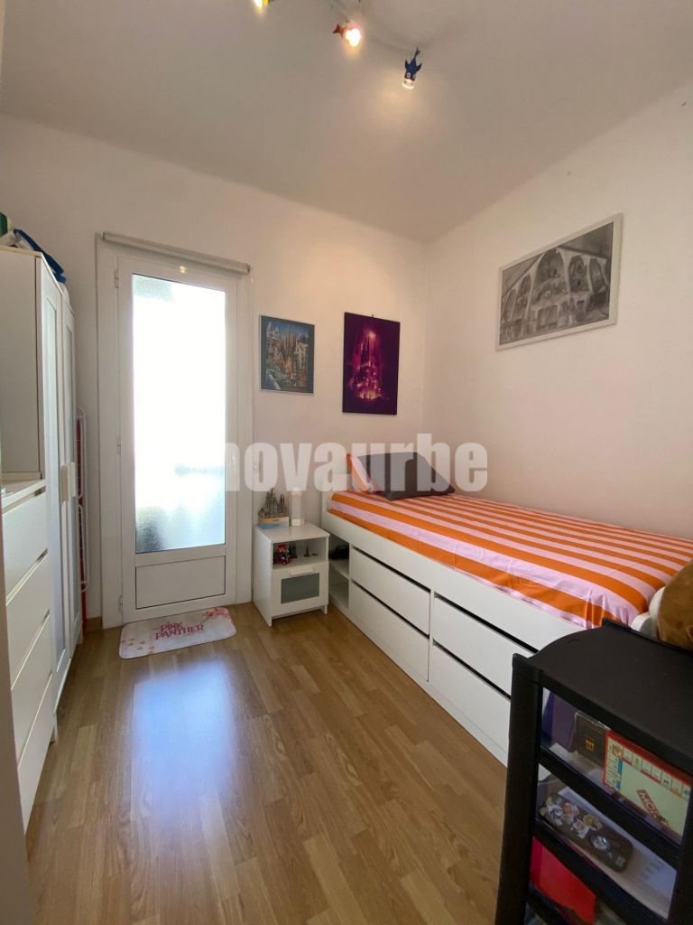 Amplio y Luminoso Piso en La Sagrada Família, Barcelona