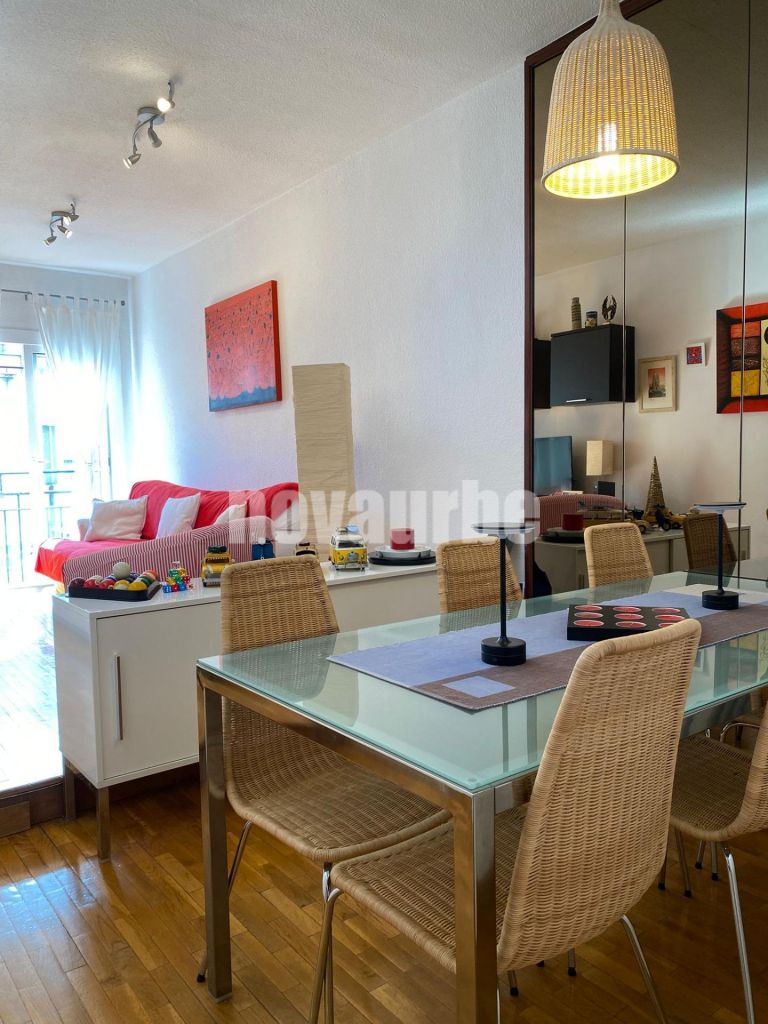 Amplio y Luminoso Piso en La Sagrada Família, Barcelona