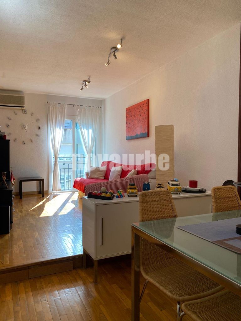 Amplio y Luminoso Piso en La Sagrada Família, Barcelona