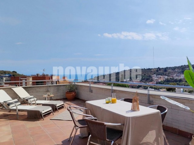Ático de 135 m² con terraza en venta en La Virreina, Tiana