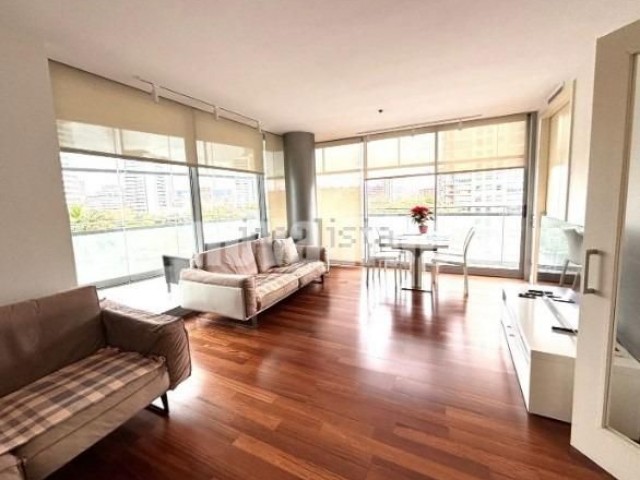 Appartement de 147 m² avec piscine, vues et terrasse à vendre à Diagonal Mar i el Front Marítim del Poblenou, Barcelona