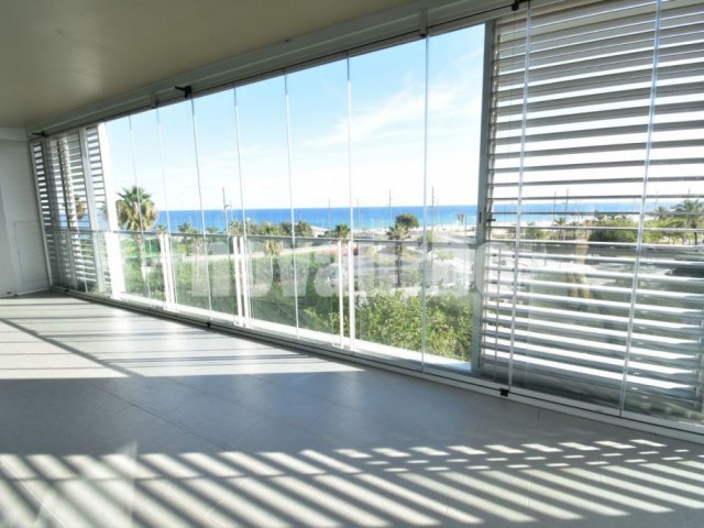 PRIMERA LINEA DEL MAR.