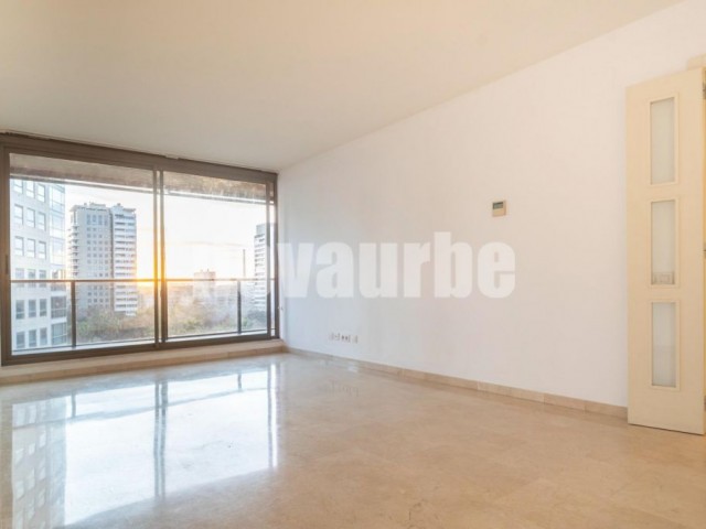 Pis de 141 m² amb piscina, vistes i terrassa en venda a Diagonal Mar i el Front Marítim del Poblenou, Barcelona