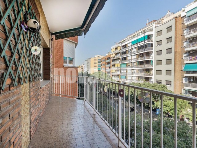 72 sqm flat with terrace for sale in Les Corts, Barcelona