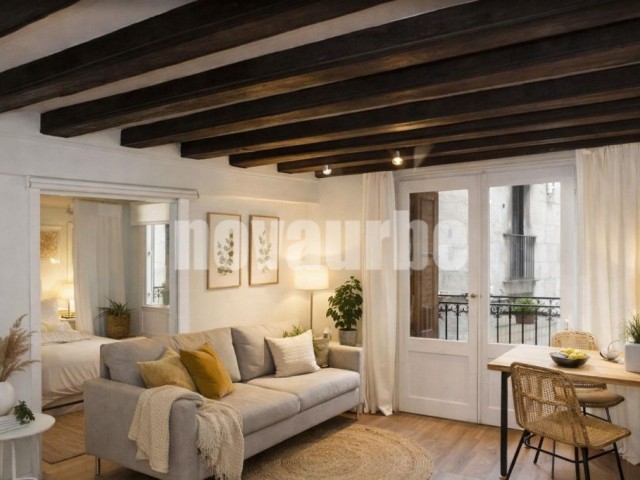 Inmueble a la venta con luz natural y carácter en pleno corazón del Born