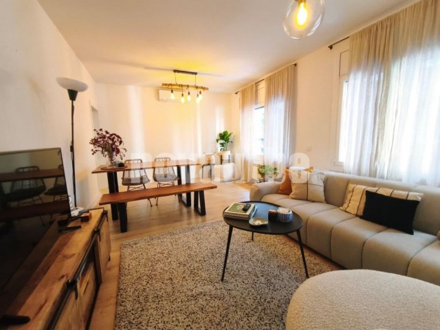 91 sqm flat for sale in Vila de Gràcia, Barcelona