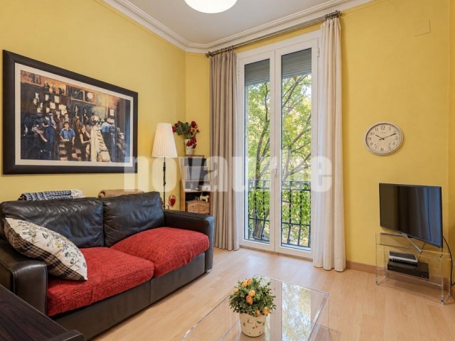 Pis de 64 m² en venda a Dreta de l