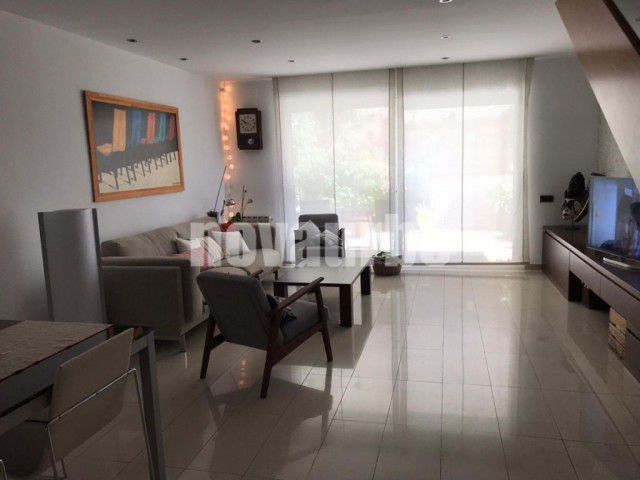 Maison de 300 m² à vendre à Sants - Badal, Barcelona