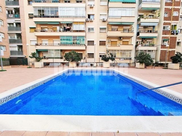 98 sqm flat with pool for sale in La Sagrera, Barcelona