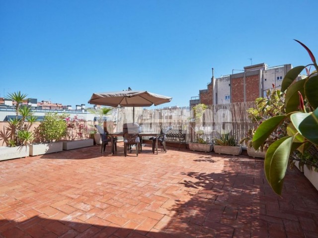 Pis de 137 m² amb terrassa en venda a Sagrada Familia, Barcelona