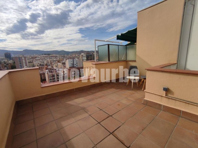 Piso de 109 m² con vistas y terraza en venta en Sant Andreu de Palomar, Barcelona