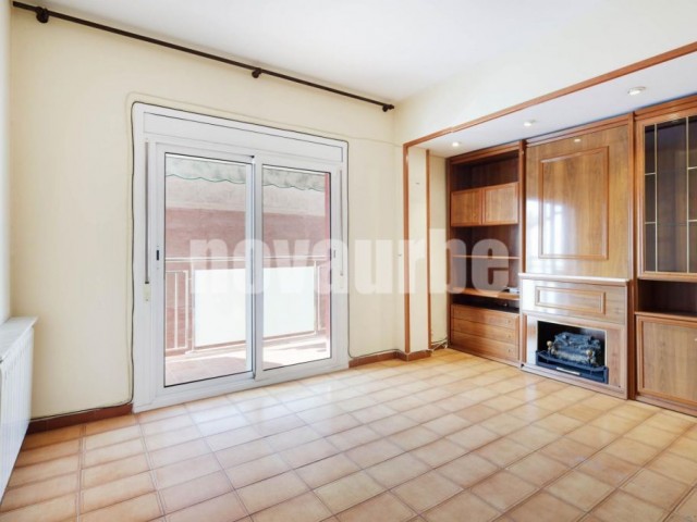 143 sqm flat for sale in Sant Martí de Provençals, Barcelona